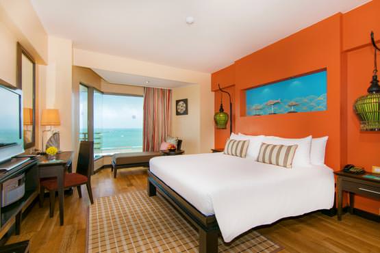Deluxe Sea View Room at The Bayview Hotel Pattaya