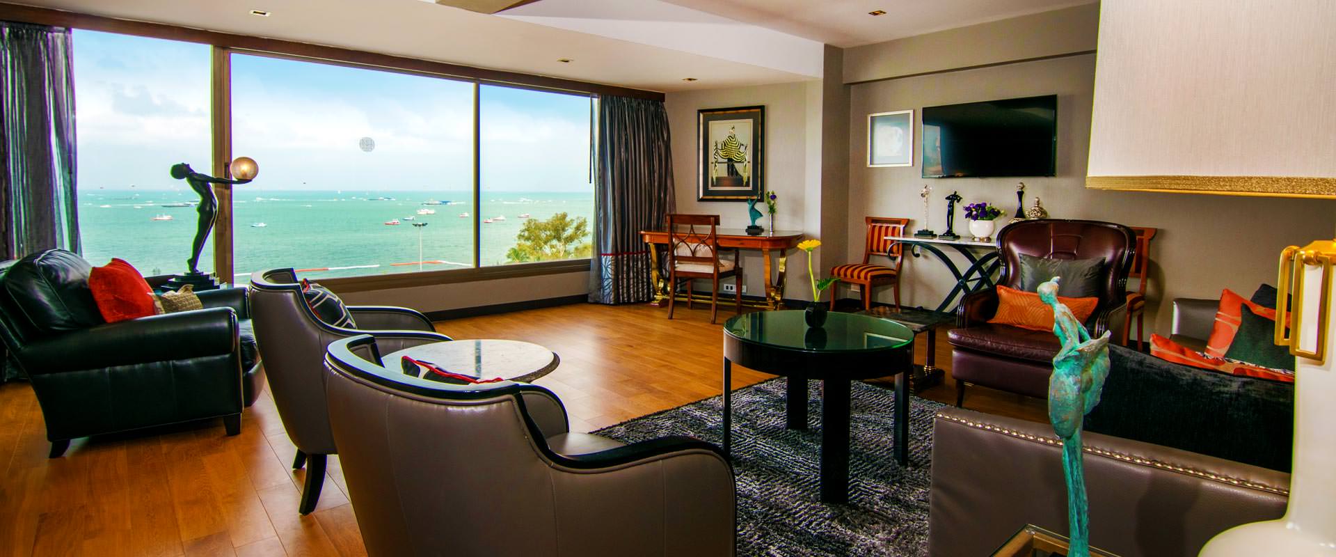 Deluxe Deco Suite at The Bayview Hotel Pattaya
